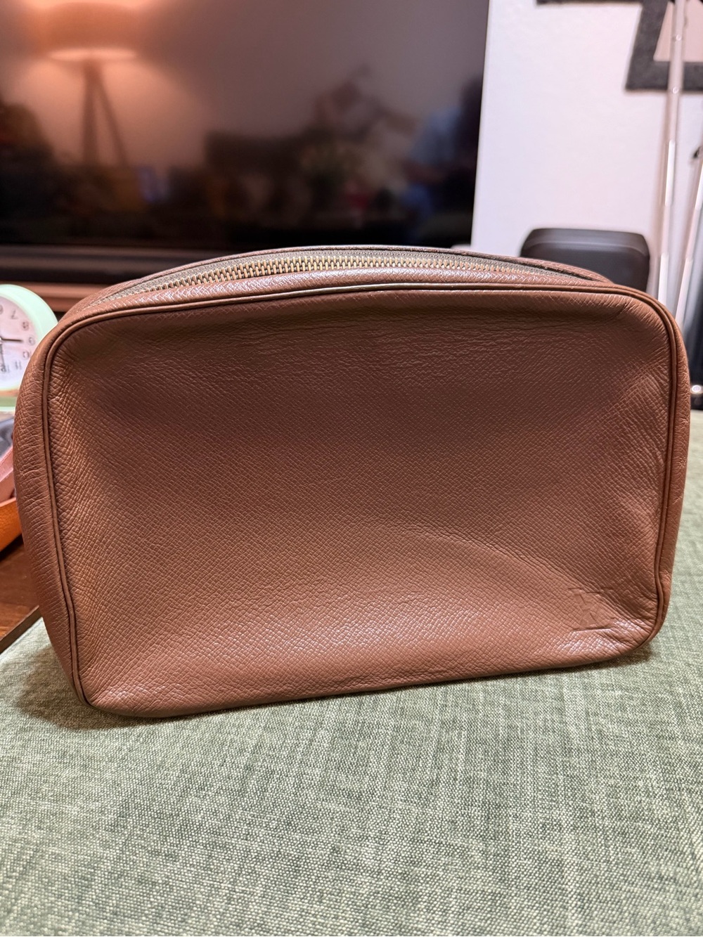 Louis Vuitton Pouch / clutch toiletry in Chocolate Taiga Leather